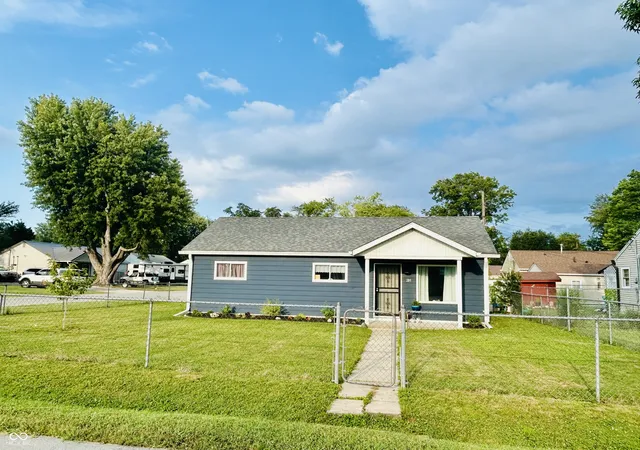 3rd image of 201 Leach St, Greencastle, IN 46135 | MLS# 22114399