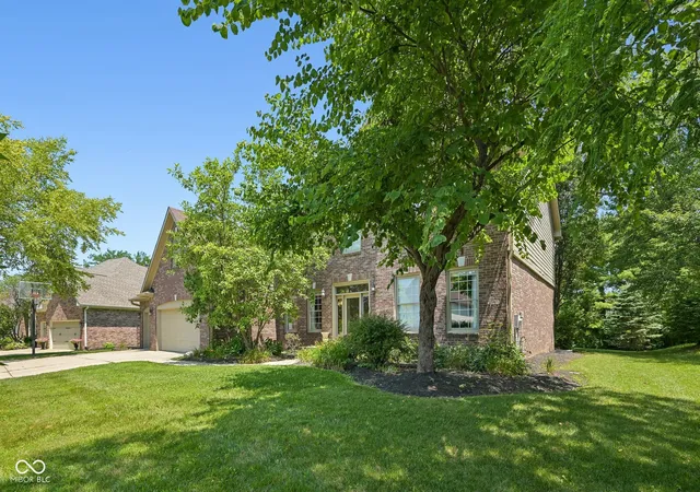 4th image of 10308 Woods Edge Dr, Fishers, IN 46037 | MLS# 22114412