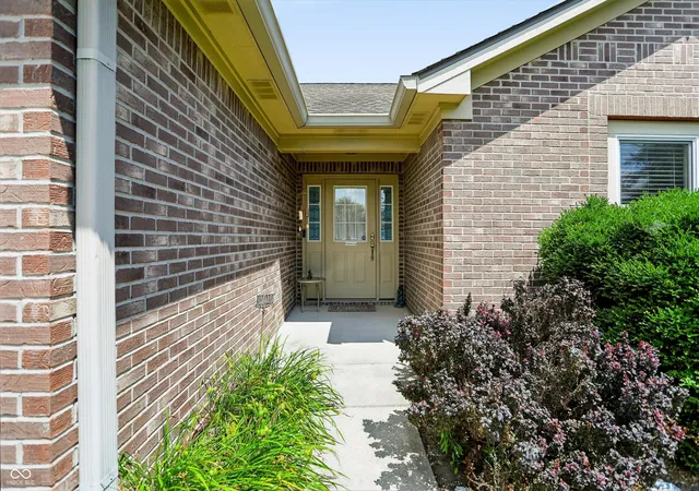 2nd image of 307 Galahad Dr, Franklin, IN 46131 | MLS# 22114423