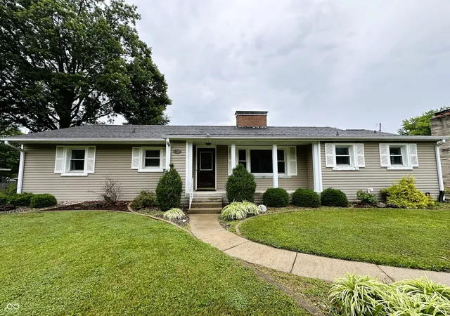 1st image of 811 Shadowlawn Ave, Greencastle, IN 46135 | MLS# 22114429