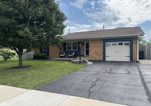 Photo 1 of Sale Pending at 169 Pinedale Dr, Whiteland, IN 46184 | MLS# 22114436 | Listing updated on 2026-08-10