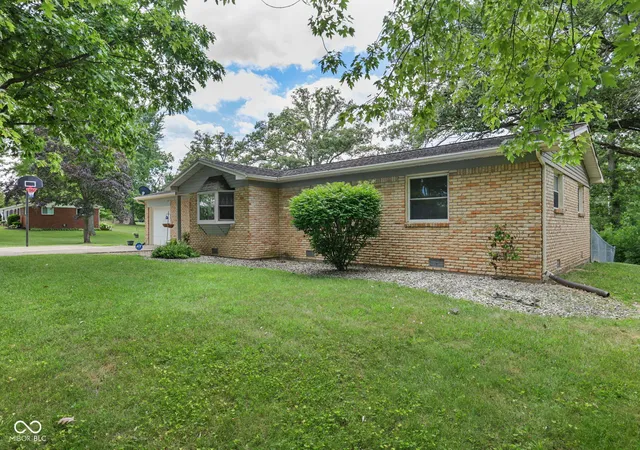 Photo 3 of Single family home for sale at 11 Clamme Ct, Hartford City, IN 47348 | MLS# 22114497 | Listing updated on 2026-08-31