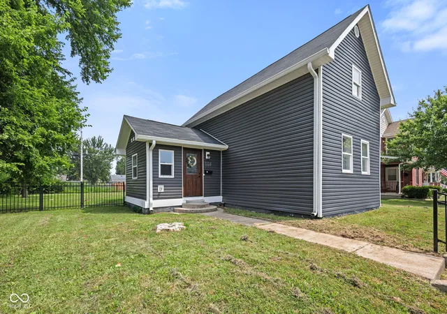 2nd image of 1924 S I St, Elwood, IN 46036 | MLS# 22114553