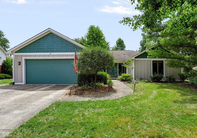 1st image of 9 Bluebird Ct, Greenfield, IN 46140 | MLS# 22114571