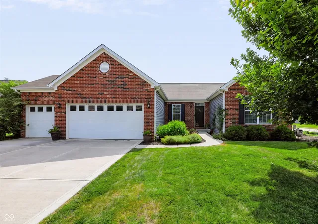 1st image of 1645 Ballyganner Dr, Avon, IN 46123 | MLS# 22114587