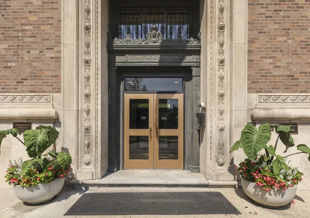 Photo 3 of Condo for sale at 350 N Meridian St #411, Indianapolis, IN 46204 | MLS# 22114591 | Listing updated on 2026-09-07
