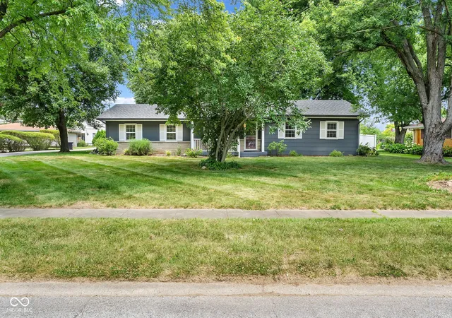 1st image of 7064 Kimberly Ln, Plainfield, IN 46168 | MLS# 22114607