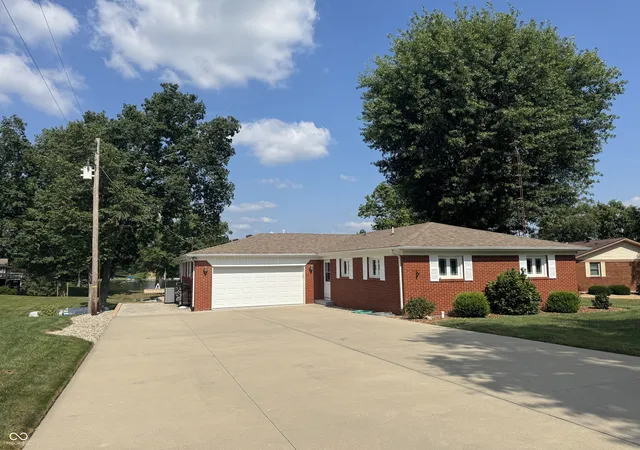 4th image of 205 W Oneida Trl, Greensburg, IN 47240 | MLS# 22114615