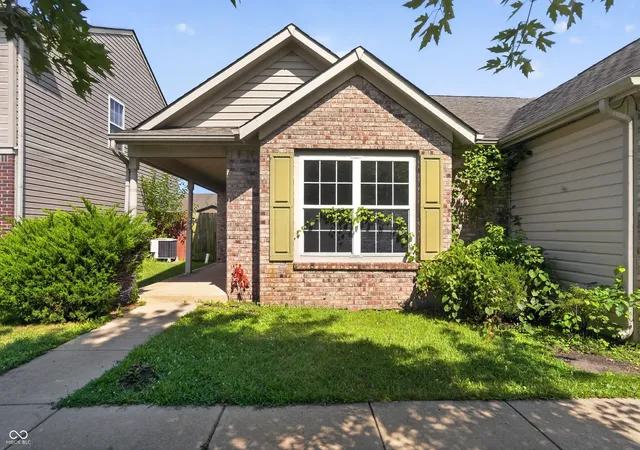 Photo 1 of Single family home for sale at 2611 Lullwater Ln, Indianapolis, IN 46229 | MLS# 22114619 | Listing updated on 2026-08-05