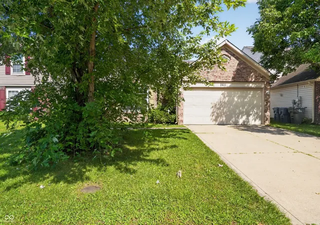 Photo 4 of Single family home for sale at 2611 Lullwater Ln, Indianapolis, IN 46229 | MLS# 22114619 | Listing updated on 2026-08-05