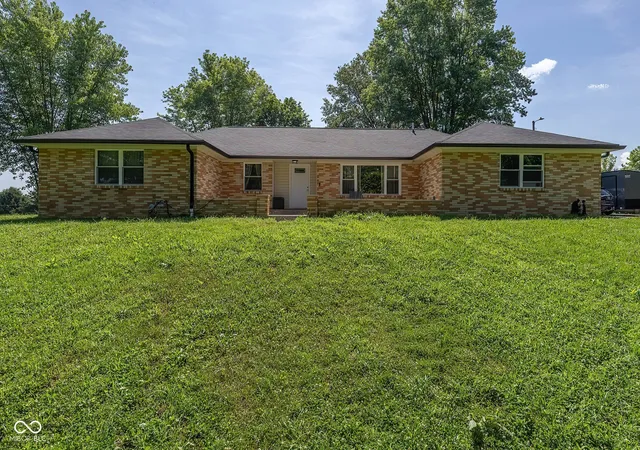 1st image of 647 N 100 W, Franklin, IN 46131 | MLS# 22114628