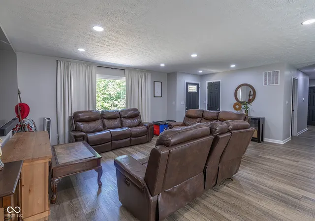 3rd image of 647 N 100 W, Franklin, IN 46131 | MLS# 22114628