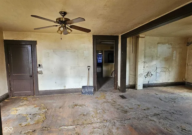 Photo 4 of Single family home for sale at 1830 Walnut St, Anderson, IN 46016 | MLS# 22114645 | Listing updated on 2026-07-20