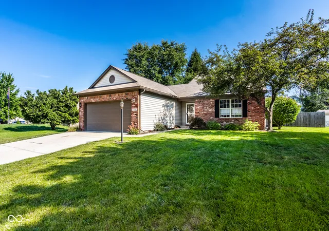 2nd image of 6316 Thornridge Dr, Avon, IN 46123 | MLS# 22114658