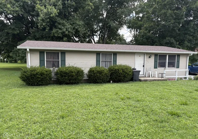 2nd image of 136 W Berry St, Greencastle, IN 46135 | MLS# 22114671
