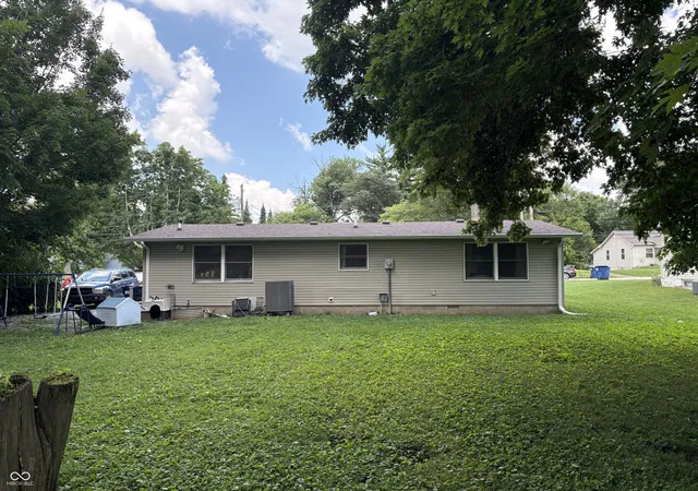 3rd image of 136 W Berry St, Greencastle, IN 46135 | MLS# 22114671