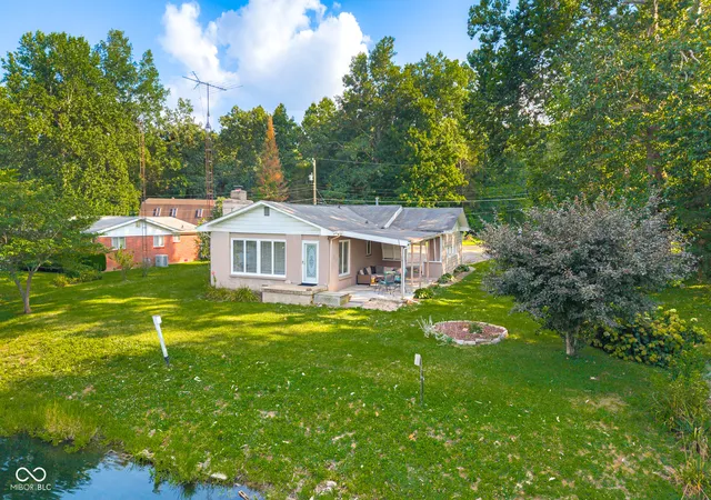 Photo 1 of Single family home for sale at 8614 W Dam Rd, Columbus, IN 47201 | MLS# 22114674 | Listing updated on 2026-10-02