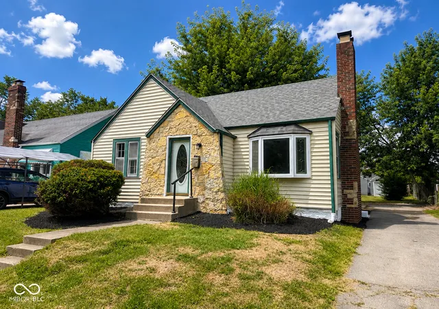 Photo 3 of Sale Pending at 1409 Dewey St, Anderson, IN 46016 | MLS# 22114696 | Listing updated on 2026-09-09
