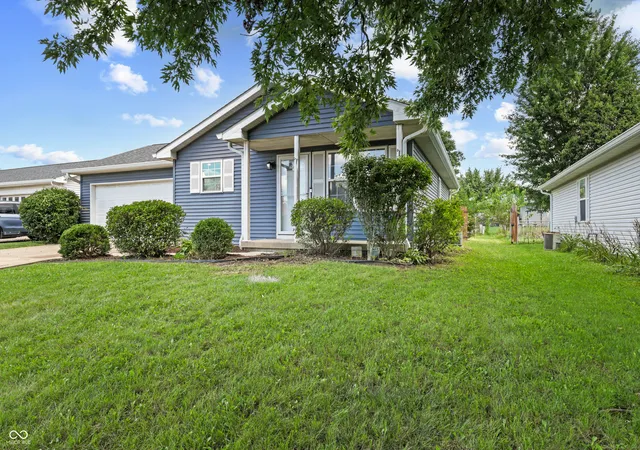 Photo 3 of Single family home for sale at 73 Queenswood Ct, Greencastle, IN 46135 | MLS# 22114703 | Listing updated on 2026-09-25
