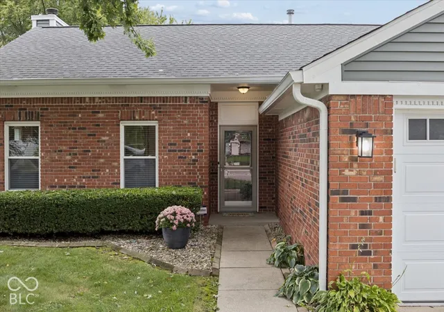 Photo 3 of Single family home for sale at 12160 Pebblebrooke Ct, Indianapolis, IN 46236 | MLS# 22114707 | Listing updated on 2026-10-06