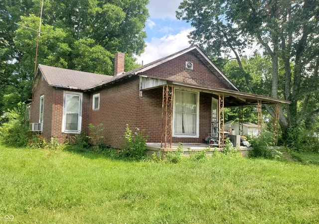 Single family home for sale at 511 Seymour Rd, Crothersville, IN 47229 | MLS# 22114716