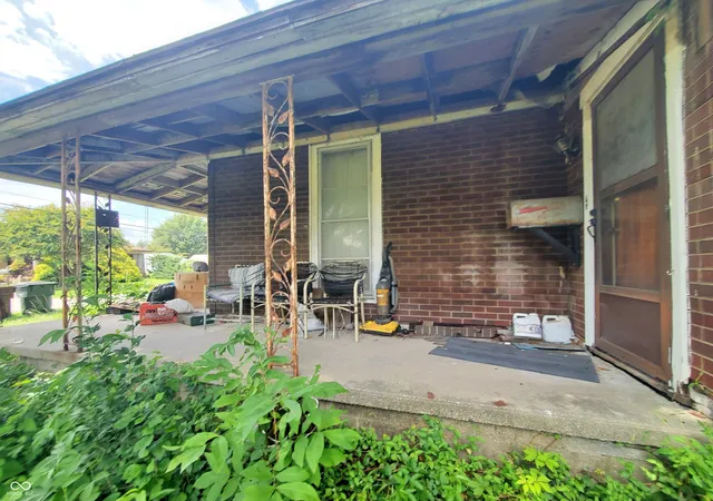 Photo 3 of Single family home for sale at 511 Seymour Rd, Crothersville, IN 47229 | MLS# 22114716 | Listing updated on 2026-07-18