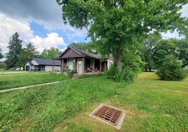 Photo 3 of Single family home for sale at 511 Seymour Rd, Crothersville, IN 47229 | MLS# 22114716 | Listing updated on 2026-07-18