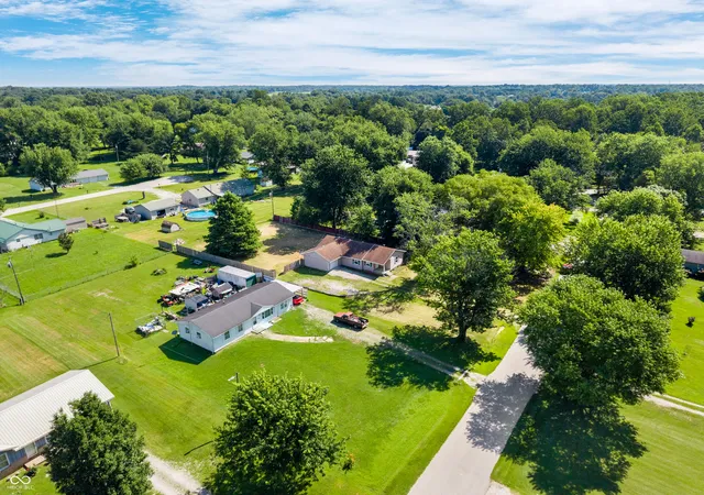 5th image of 353 Trinton Cir, Bedford, IN 47421 | MLS# 22114719