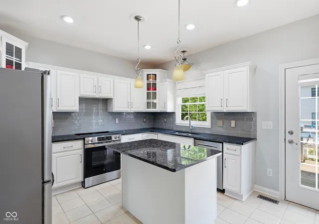Photo 4 of Sale Pending at 10235 Bent Crk Ct, Fishers, IN 46037 | MLS# 22114750 | Listing updated on 2026-10-27