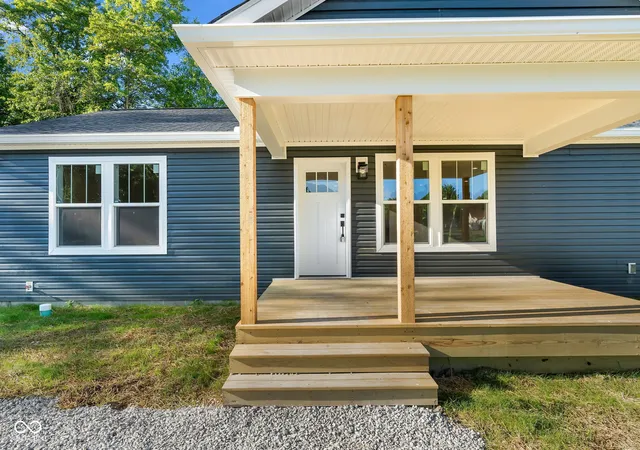 Photo 3 of Single family home for sale at 1311 W White Rock Rd, Brazil, IN 47834 | MLS# 22114762 | Listing updated on 2026-08-25