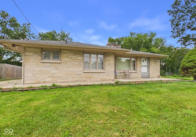 2nd image of 2411 E 5th St, Anderson, IN 46012 | MLS# 22114770