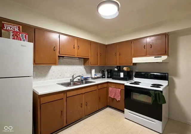 Photo 3 of Multi family home for sale at 234 236 Lehr Dr, Mooresville, IN 46158 | MLS# 22114774 | Listing updated on 2026-09-08