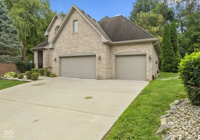 3rd image of 1835 Rooses Ln, Indianapolis, IN 46217 | MLS# 22114786