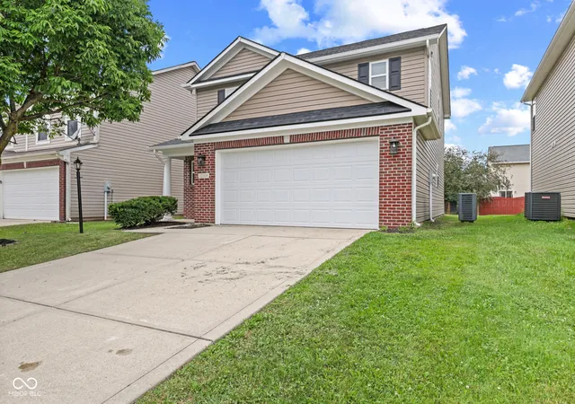 2nd image of 12318 Wolf Run Rd, Noblesville, IN 46060 | MLS# 22114803