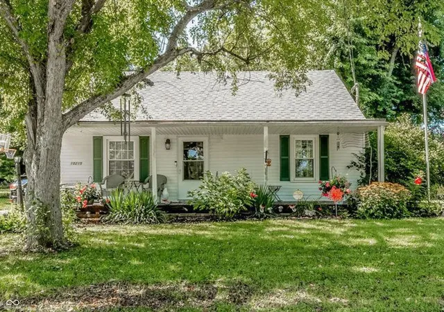 1st image of 10215 E Muncie St, Selma, IN 47383 | MLS# 22114823