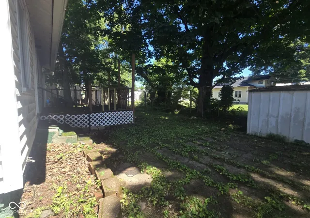 Photo 2 of Single family home for sale at 408 Barnett St, Vincennes, IN 47591 | MLS# 22114829 | Listing updated on 2026-07-17