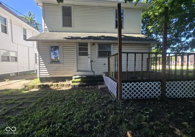 Photo 3 of Single family home for sale at 408 Barnett St, Vincennes, IN 47591 | MLS# 22114829 | Listing updated on 2026-07-17