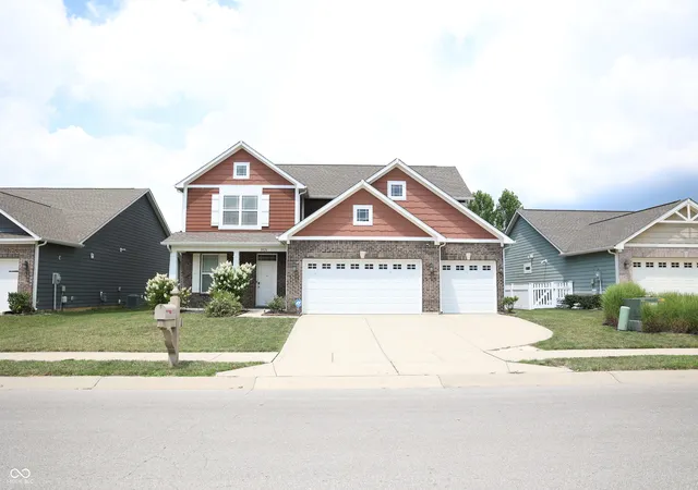 Photo 3 of Single family home for sale at 8826 Hemingway Dr, Indianapolis, IN 46239 | MLS# 22114836 | Listing updated on 2026-08-21