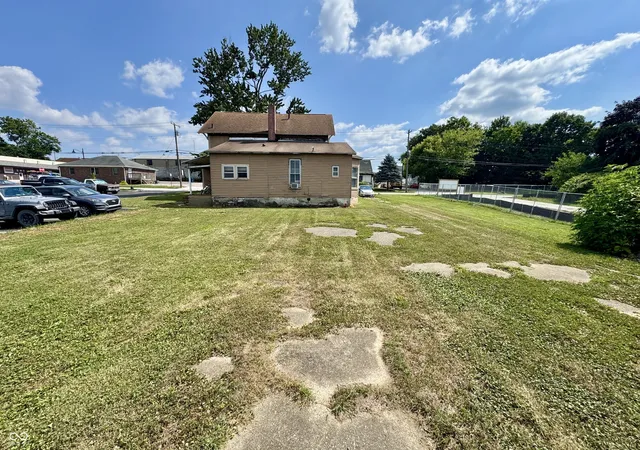 2nd image of 109 W Liberty St, Greencastle, IN 46135 | MLS# 22114841