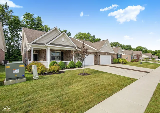 Photo 2 of Single family home for sale at 1019 Stallion Ct, Indianapolis, IN 46260 | MLS# 22114856 | Listing updated on 2026-09-29