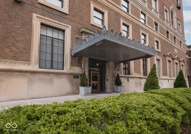 Photo 1 of Condo for sale at 350 N Meridian #303, Indianapolis, IN 46204 | MLS# 22114881 | Listing updated on 2026-07-23