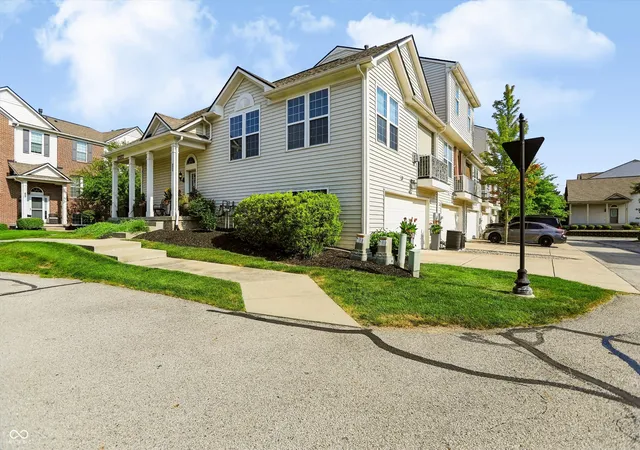 2nd image of 12689 Hollice, Fishers, IN 46037 | MLS# 22114893