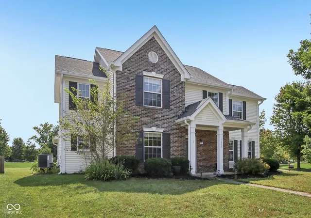 2nd image of 17857 Forreston Oak Dr, Noblesville, IN 46062 | MLS# 22114923