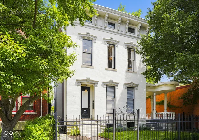 Photo 1 of Single family home for sale at 214 E Saint Joseph St, Indianapolis, IN 46202 | MLS# 22114947 | Listing updated on 2026-07-31
