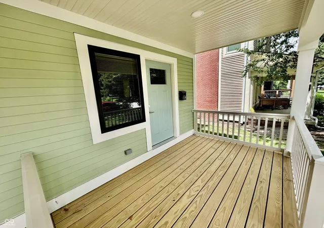 Photo 3 of Sale Pending at 2128 N Delaware St, Indianapolis, IN 46202 | MLS# 22114948 | Listing updated on 2026-10-01