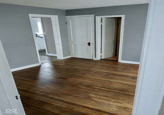 5th image of 407 S Pleasant St, Edinburgh, IN 46124 | MLS# 22114949