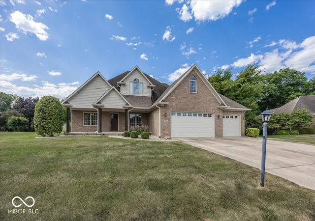 1st image of 7082 Bitternut Ln, Plainfield, IN 46168 | MLS# 22114967