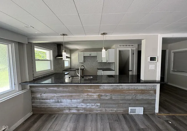 Photo 3 of Sale Pending at 8632 El Rico Dr, Indianapolis, IN 46240 | MLS# 22114986 | Listing updated on 2026-09-06