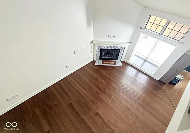 Photo 4 of Condo for sale at 7811 Harbour Isle #42, Indianapolis, IN 46240 | MLS# 22114995 | Listing updated on 2026-09-14