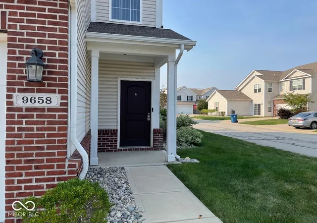 Photo 2 of Condo for sale at 9658 Calamus Dr, Noblesville, IN 46060 | MLS# 22115000 | Listing updated on 2026-09-12